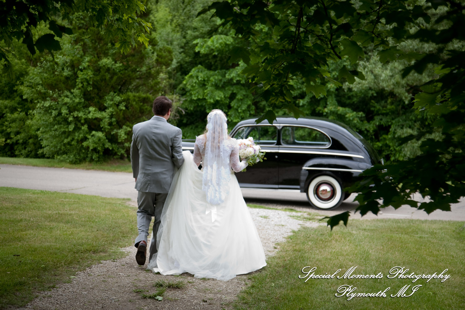 Kristen & Kyle at Stonebridge Golf Club Ann Arbor MI wedding photograph