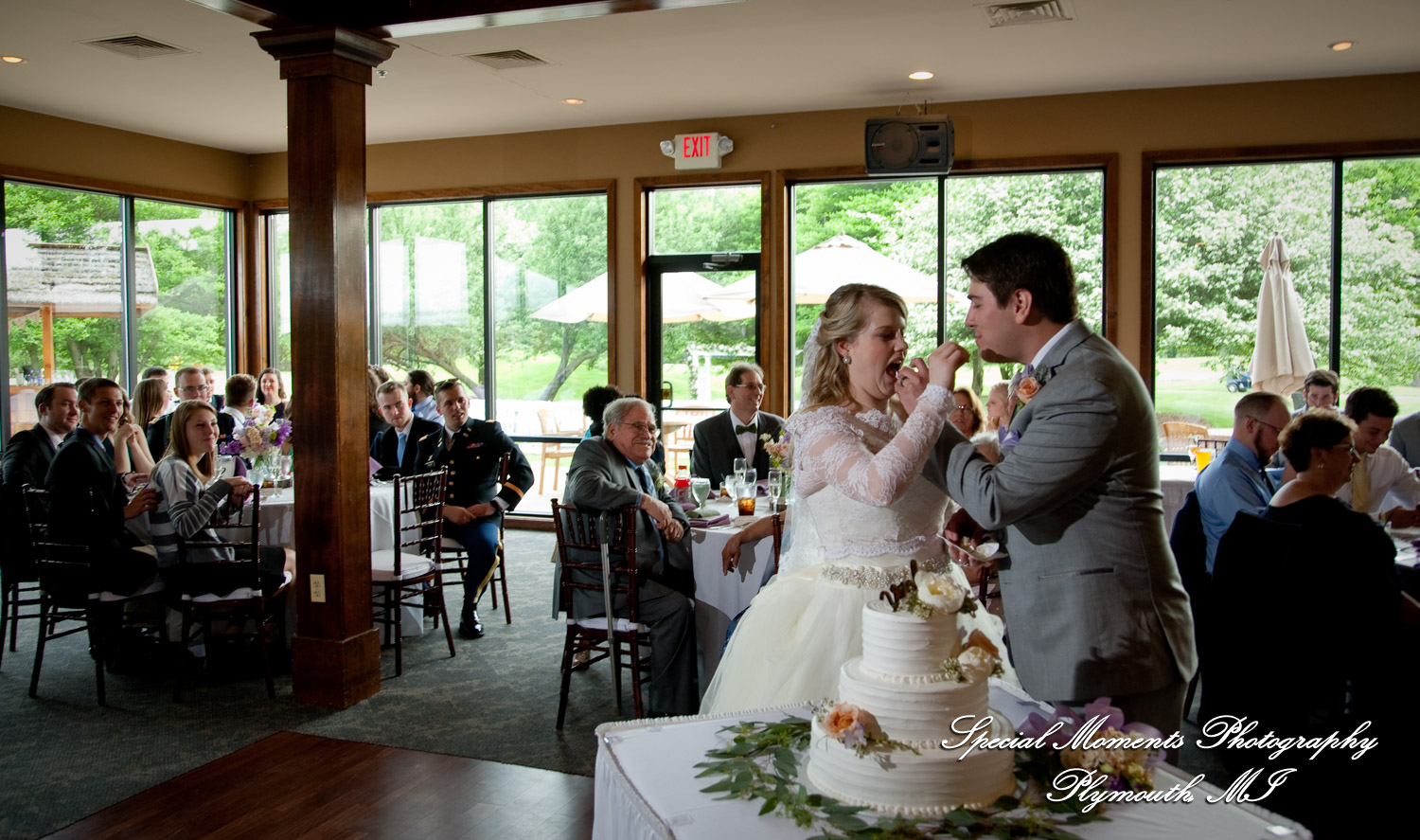 Kristen & Kyle at Stonebridge Golf Club Ann Arbor MI wedding photograph