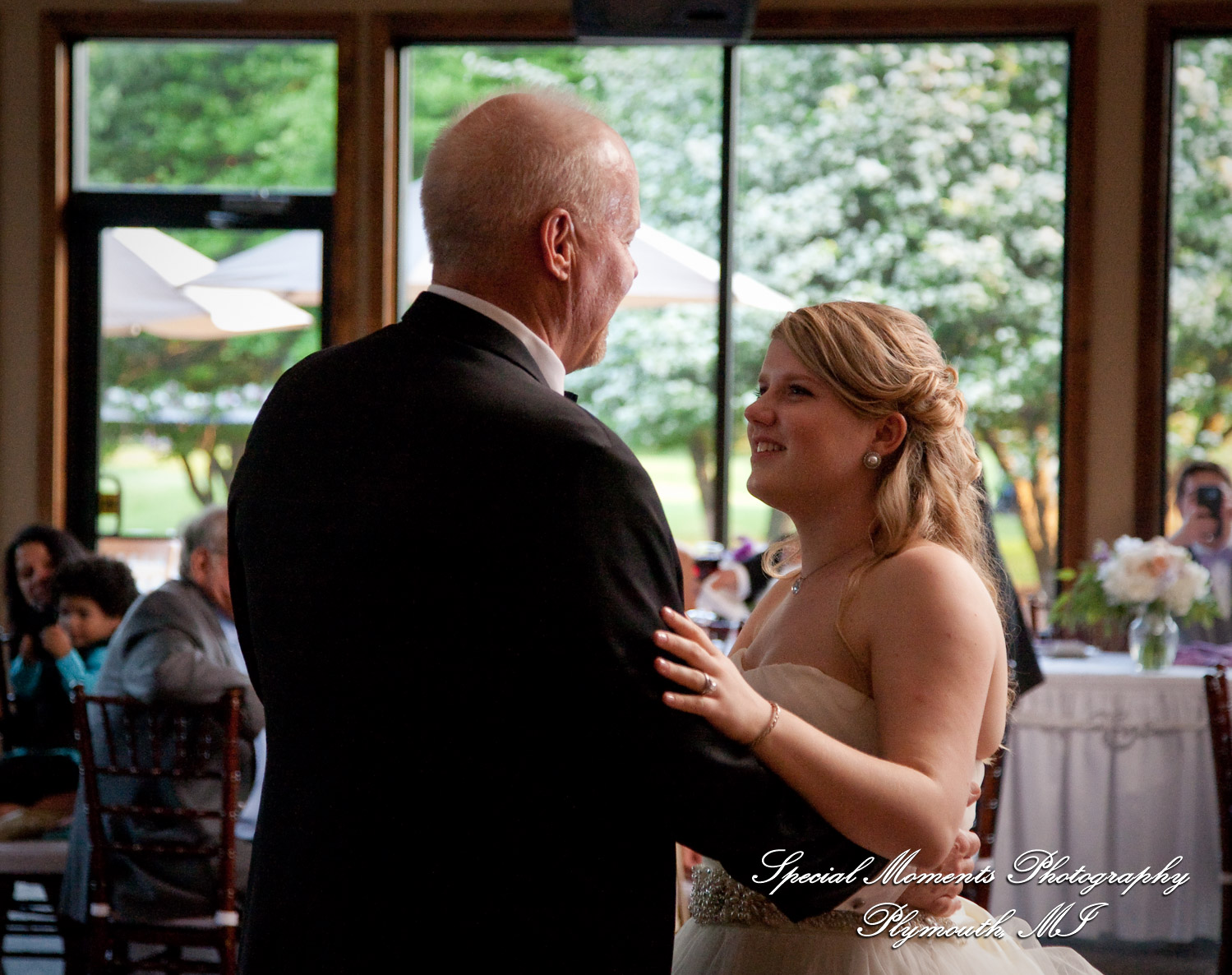 Kristen & Kyle at Stonebridge Golf Club Ann Arbor MI wedding photograph