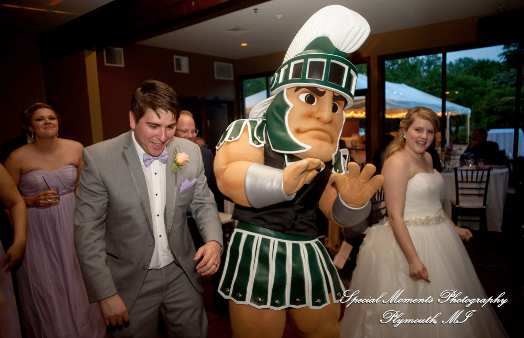 Kristen & Kyle at Stonebridge Golf Club Ann Arbor MI wedding photograph