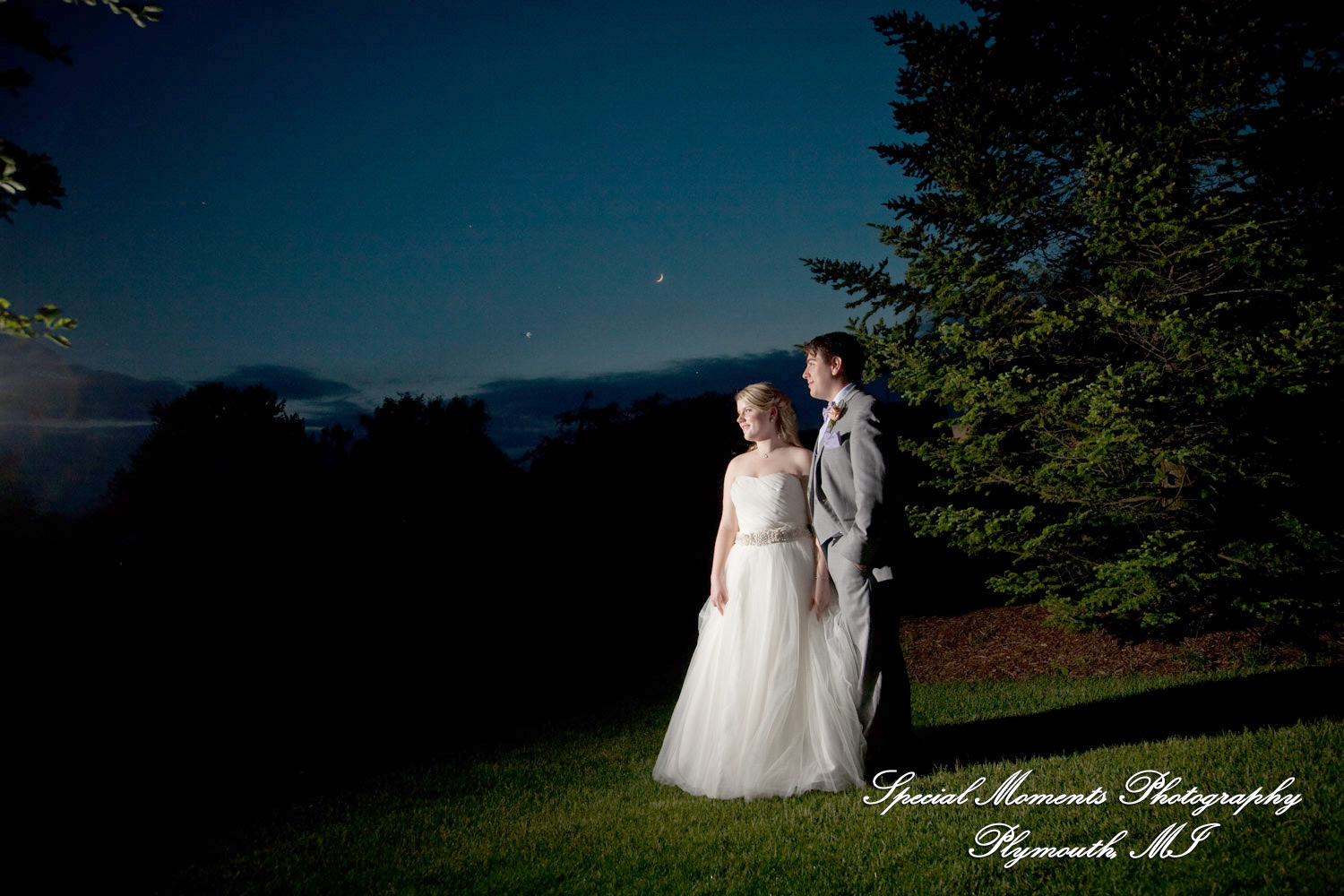 Kristen & Kyle at Stonebridge Golf Club Ann Arbor MI wedding photograph