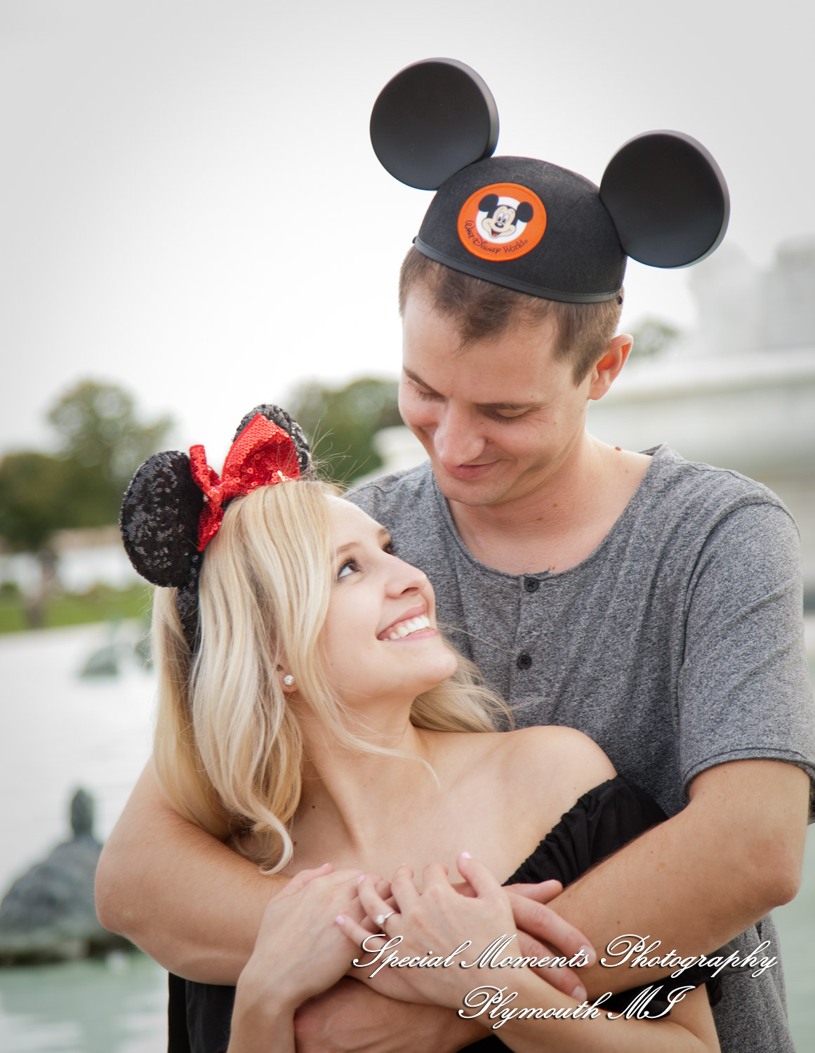 Emily & Sean at Belle Isle Fountain Detroit MI engagement photograph