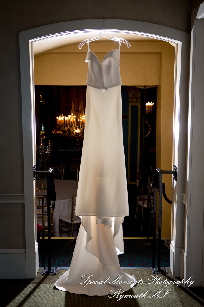 Julie & Tom Detroit Opera House Detroit MI wedding photograph