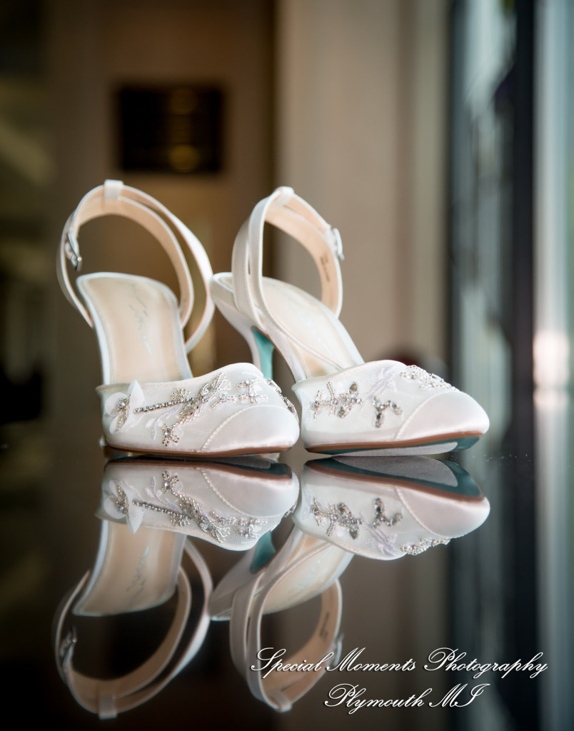 Julie & Tom Detroit Opera House Detroit MI wedding photograph