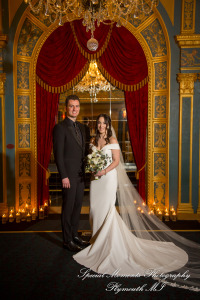 Julie & Tom Detroit Opera House Detroit MI wedding photograph