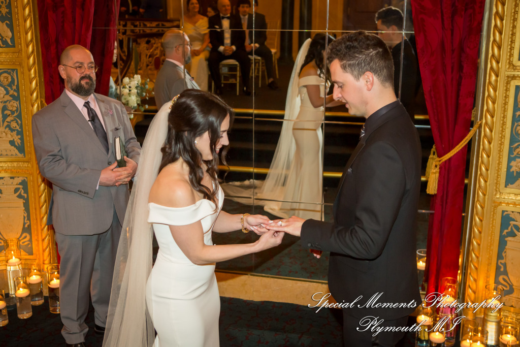 Julie & Tom Detroit Opera House Detroit MI wedding photograph