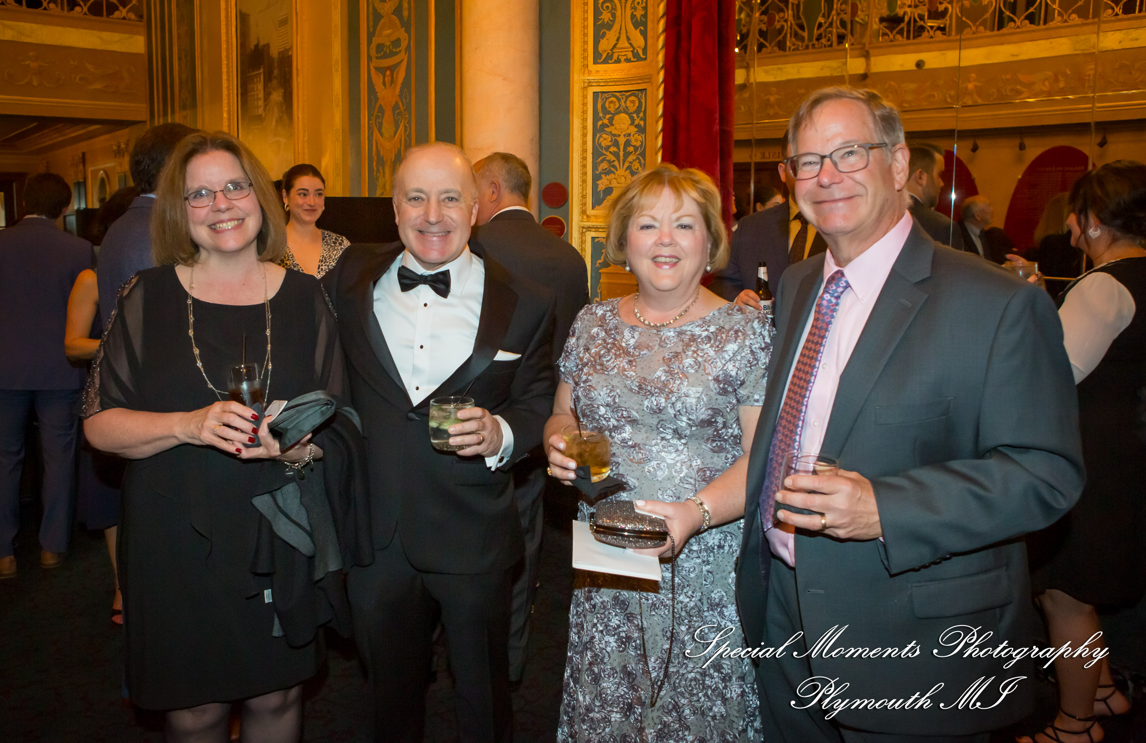 Julie & Tom Detroit Opera House Detroit MI wedding photograph