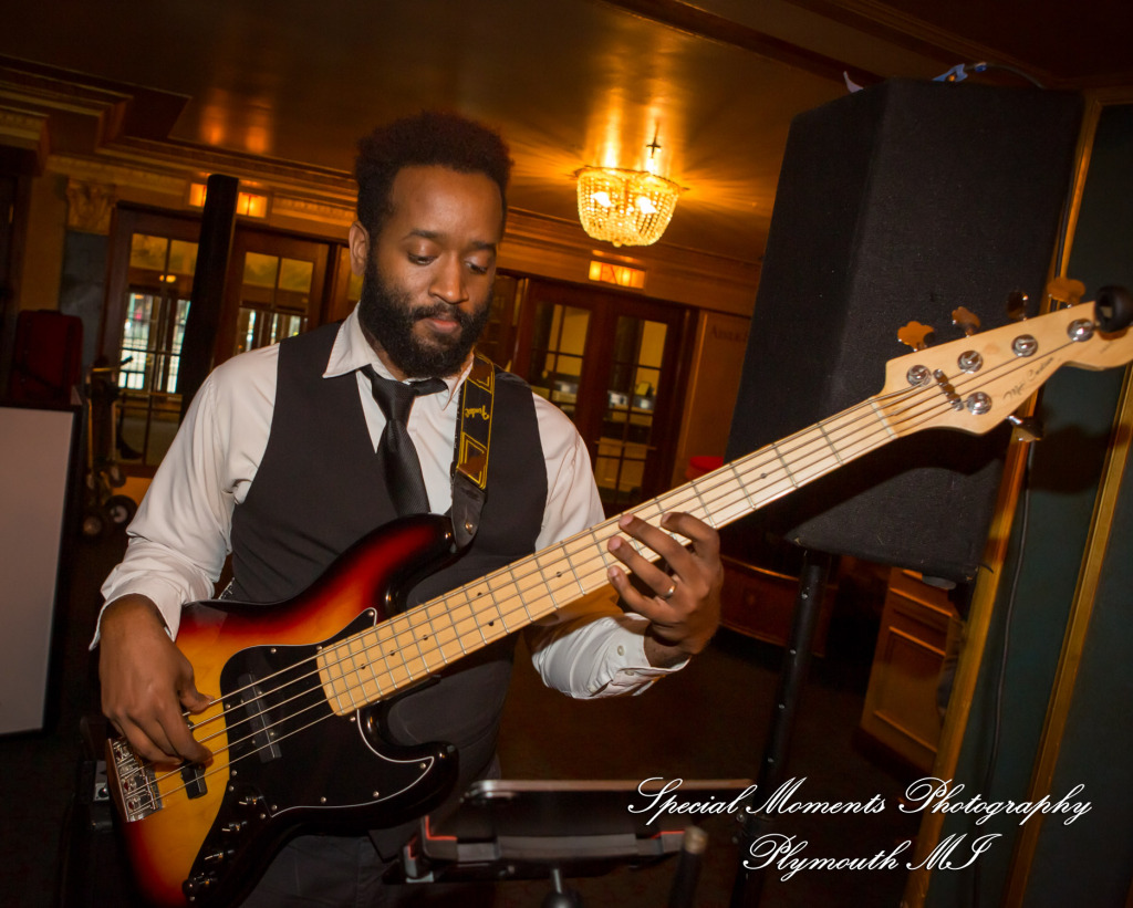 Julie & Tom Detroit Opera House Detroit MI wedding photograph