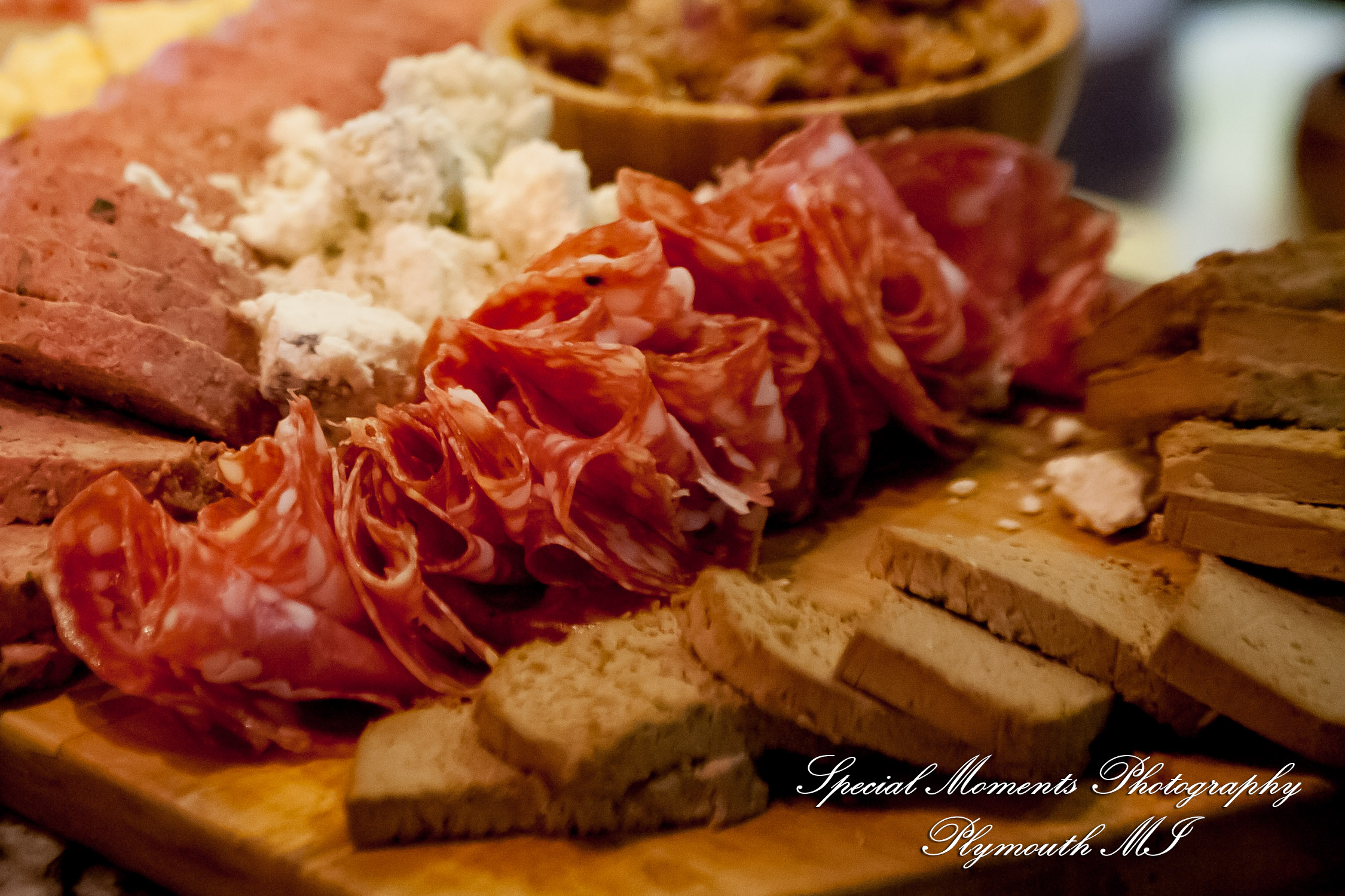 Julie & Tom Detroit Opera House Detroit MI wedding photograph