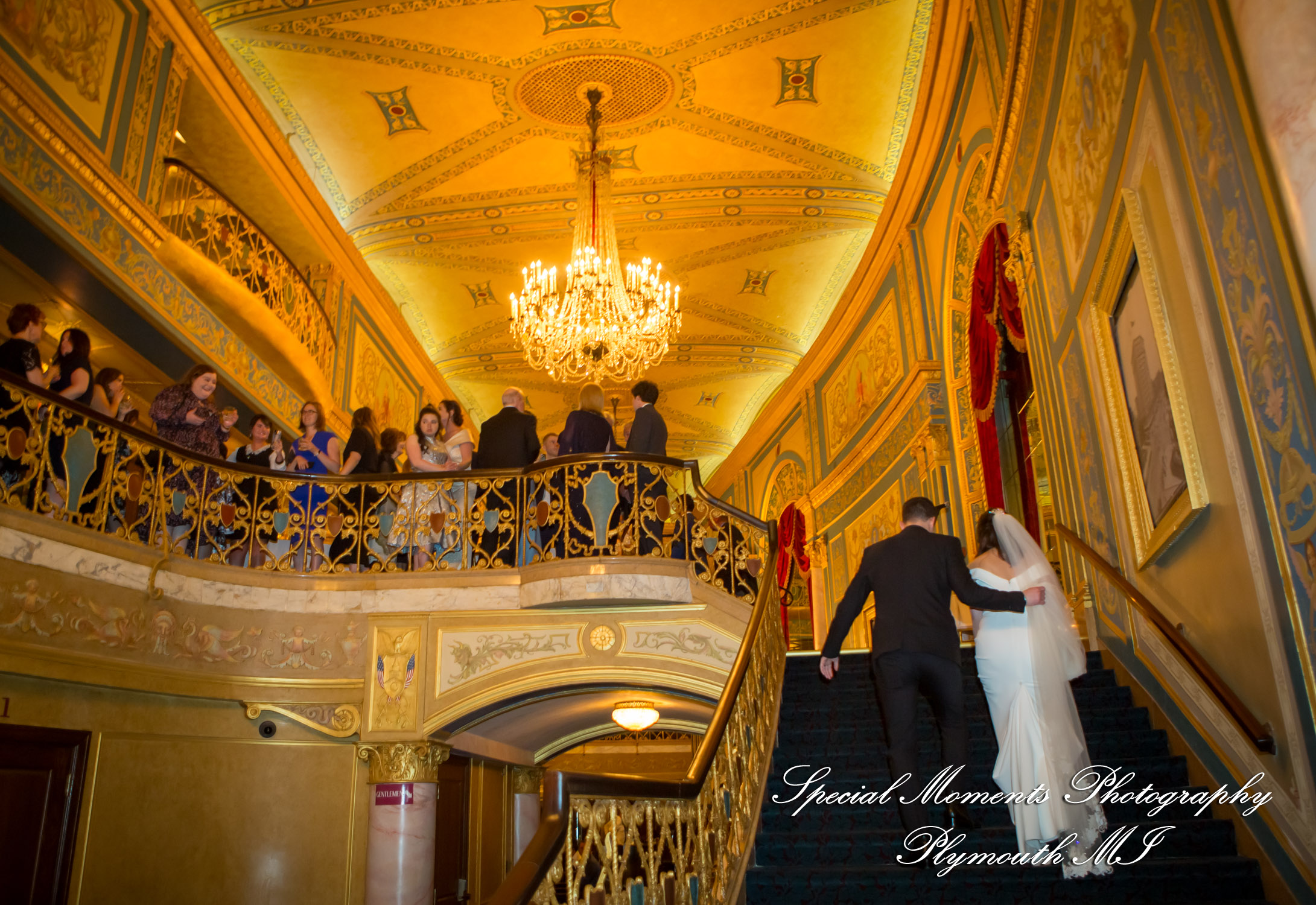 Julie & Tom Detroit Opera House Detroit MI wedding photograph