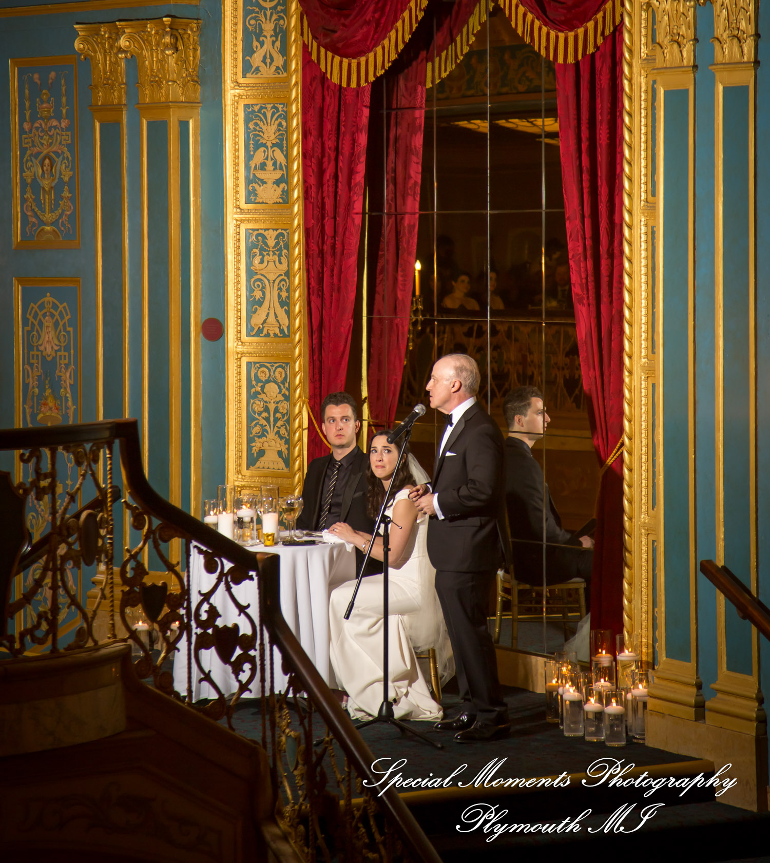 Julie & Tom Detroit Opera House Detroit MI wedding photograph