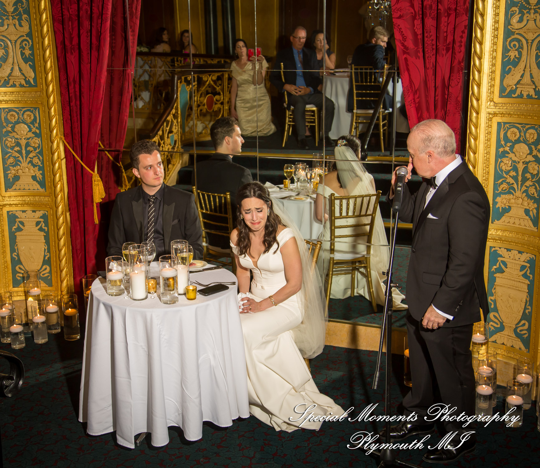 Julie & Tom Detroit Opera House Detroit MI wedding photograph
