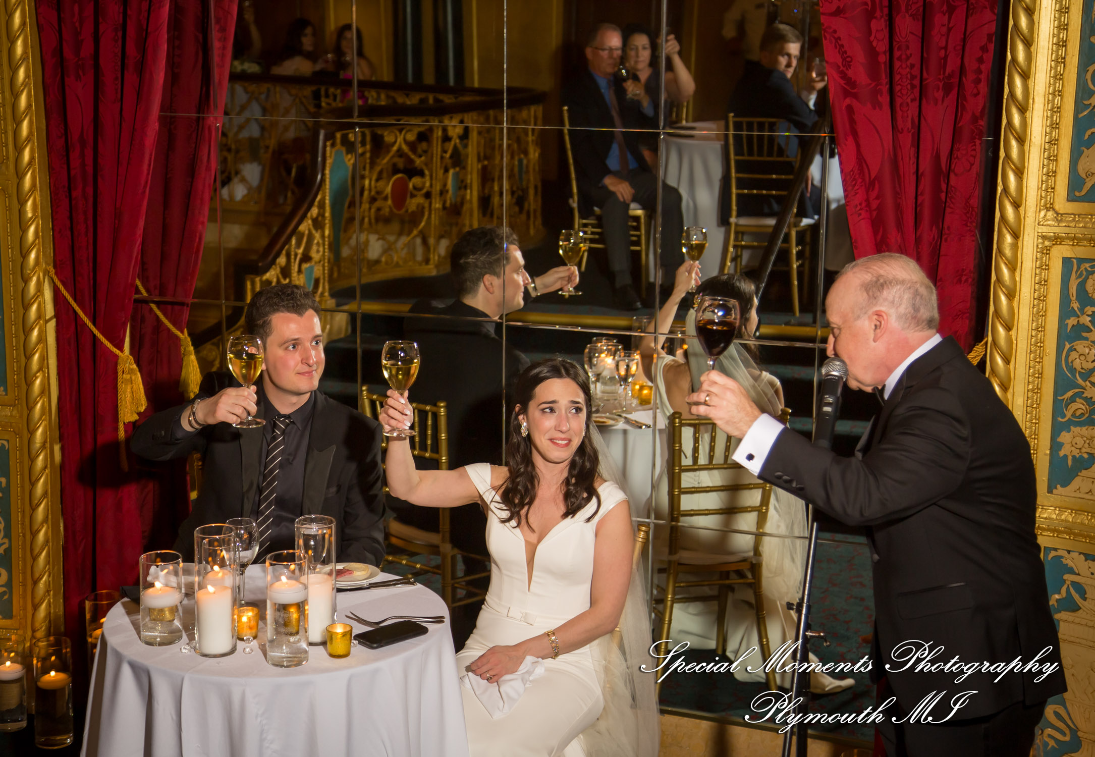Julie & Tom Detroit Opera House Detroit MI wedding photograph