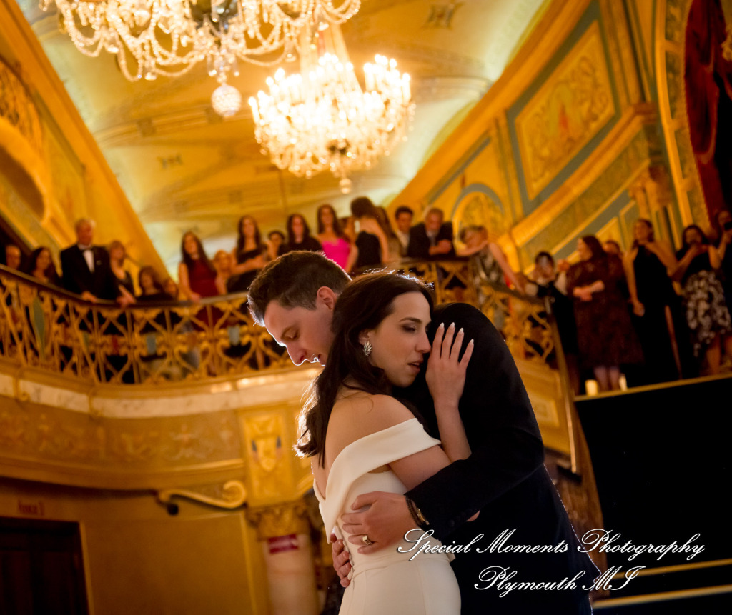 Julie & Tom Detroit Opera House Detroit MI wedding photograph