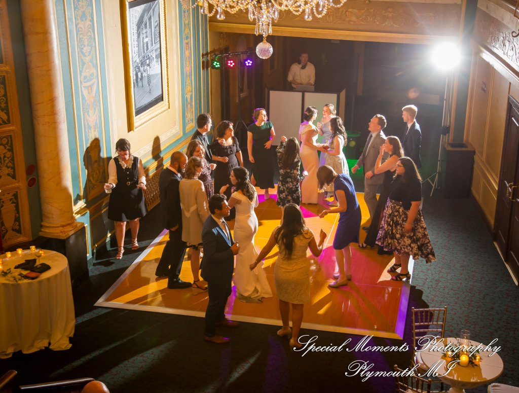Julie & Tom Detroit Opera House Detroit MI wedding photograph