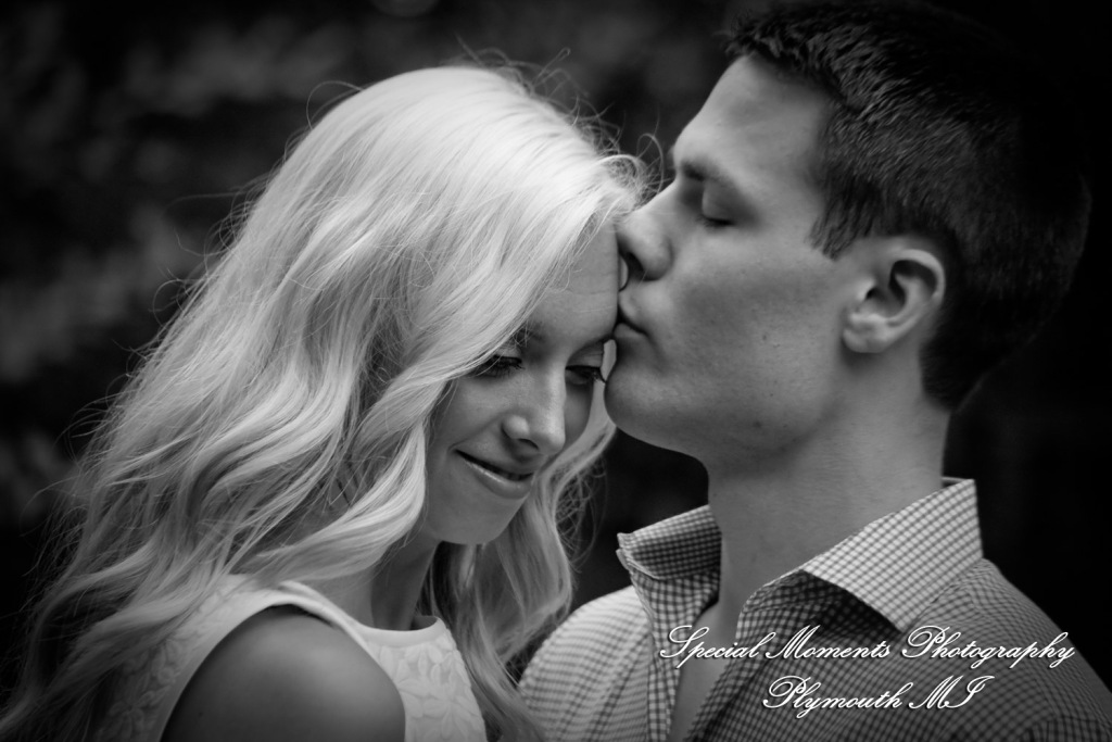 Amanda & Kevin Novi MI Engagement photograph