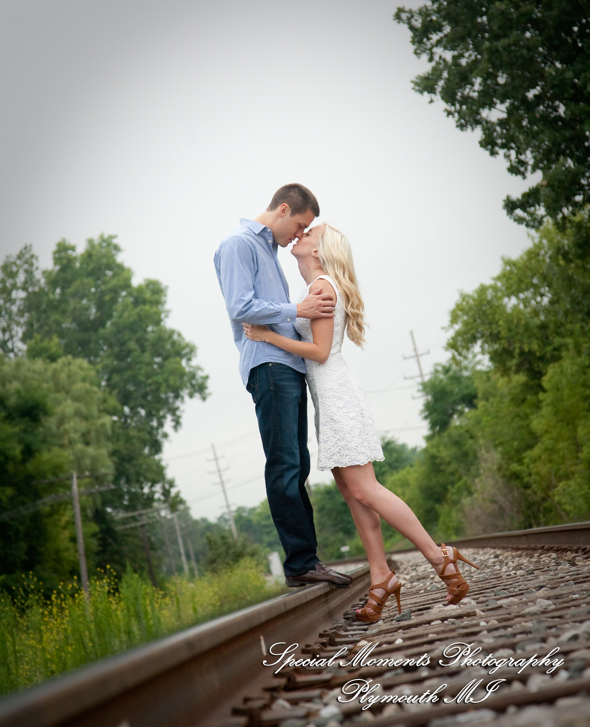 Amanda & Kevin Novi MI Engagement photograph