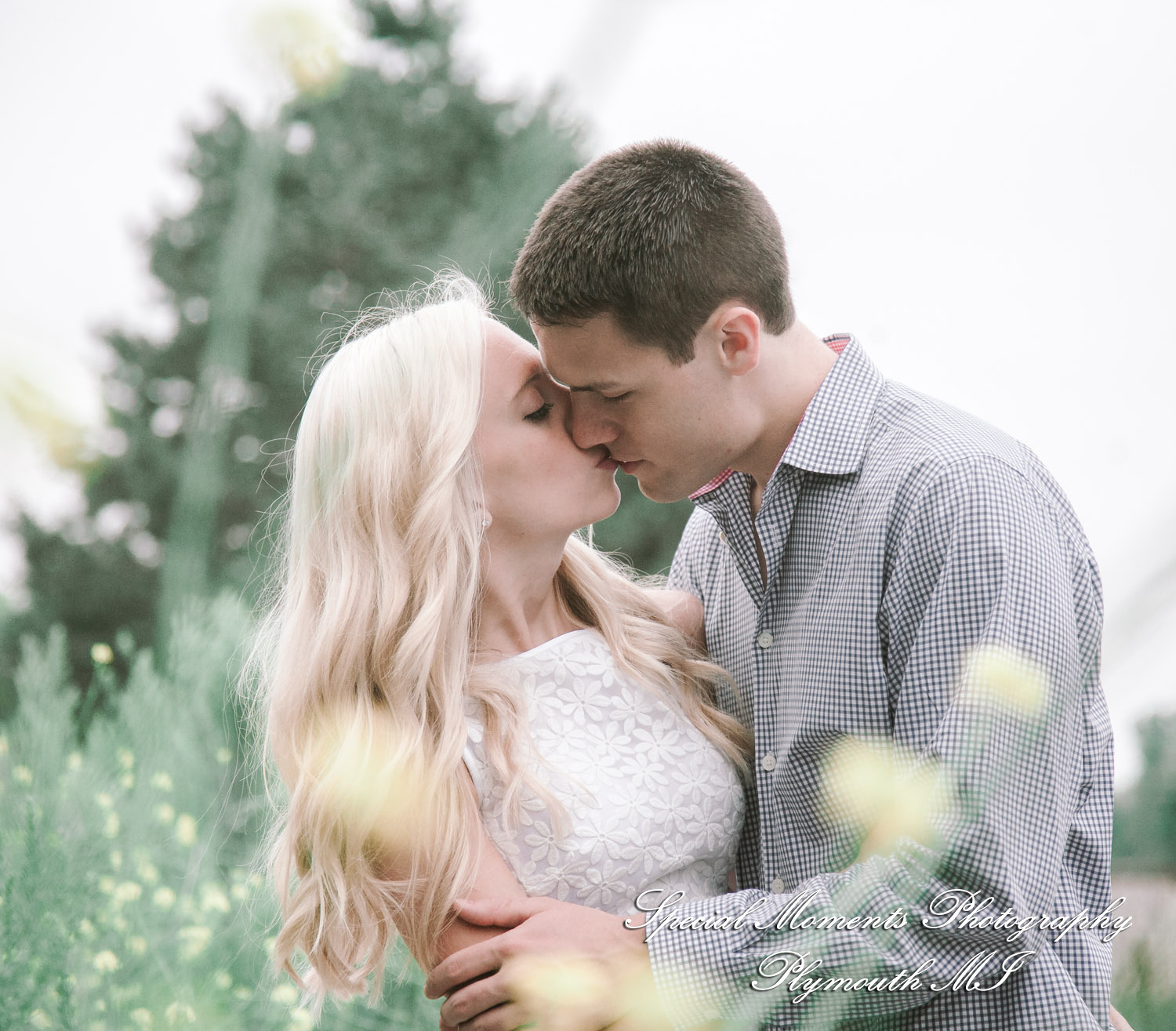 Amanda & Kevin Novi MI Engagement photograph