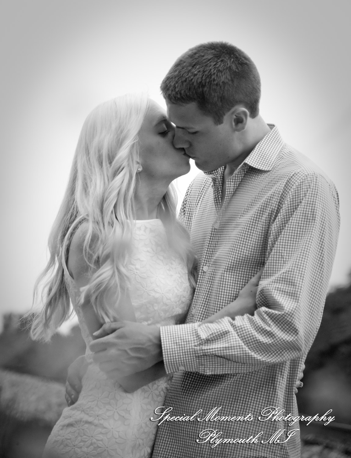 Amanda & Kevin Novi MI Engagement photograph