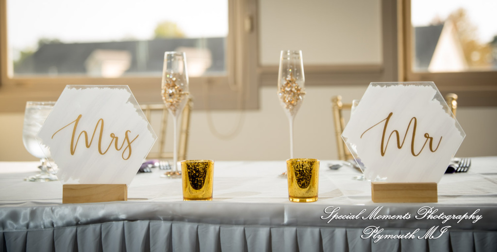 Taylor & Jacob Polo Fields Golf & Country Club Ann Arbor MI wedding photograph