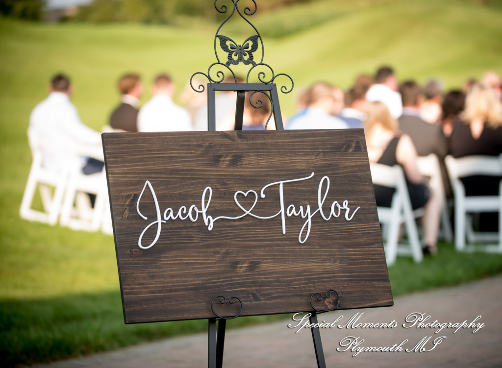 Taylor & Jacob Polo Fields Golf & Country Club Ann Arbor MI wedding photograph