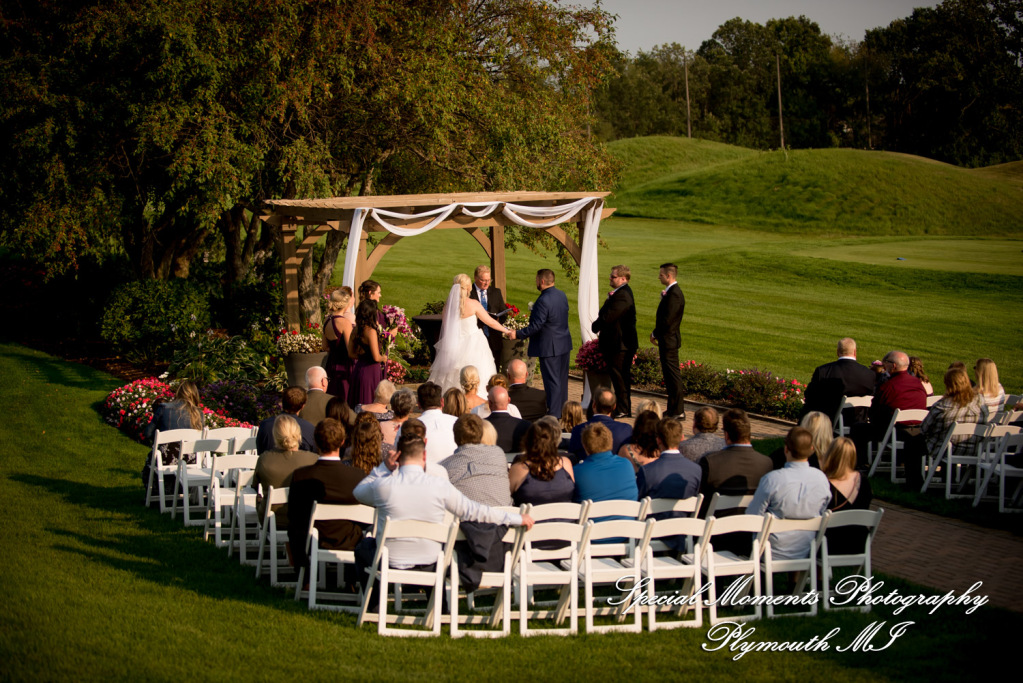 Taylor & Jacob Polo Fields Golf & Country Club Ann Arbor MI wedding photograph