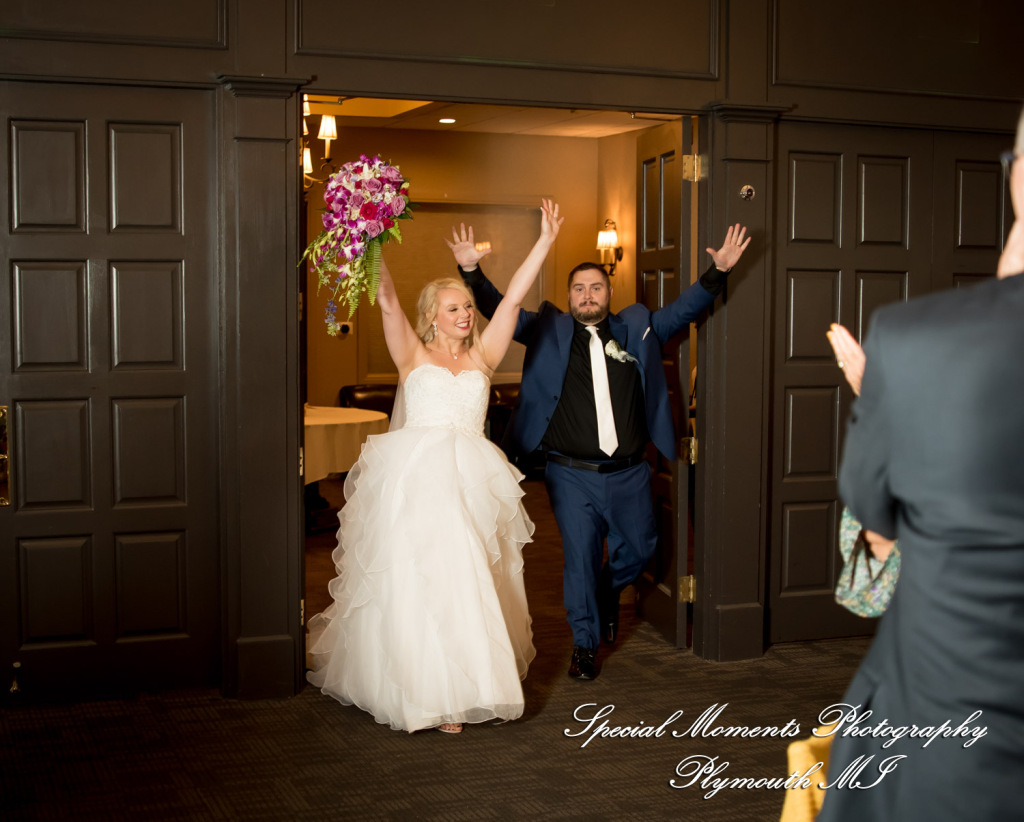 Taylor & Jacob Polo Fields Golf & Country Club Ann Arbor MI wedding photograph