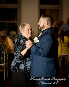 Taylor & Jacob Polo Fields Golf & Country Club Ann Arbor MI wedding photograph