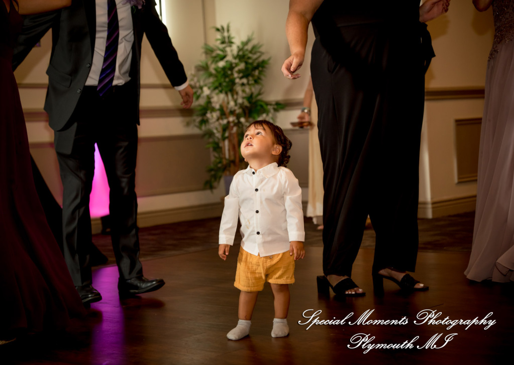 Taylor & Jacob Polo Fields Golf & Country Club Ann Arbor MI wedding photograph