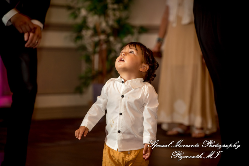 Taylor & Jacob Polo Fields Golf & Country Club Ann Arbor MI wedding photograph