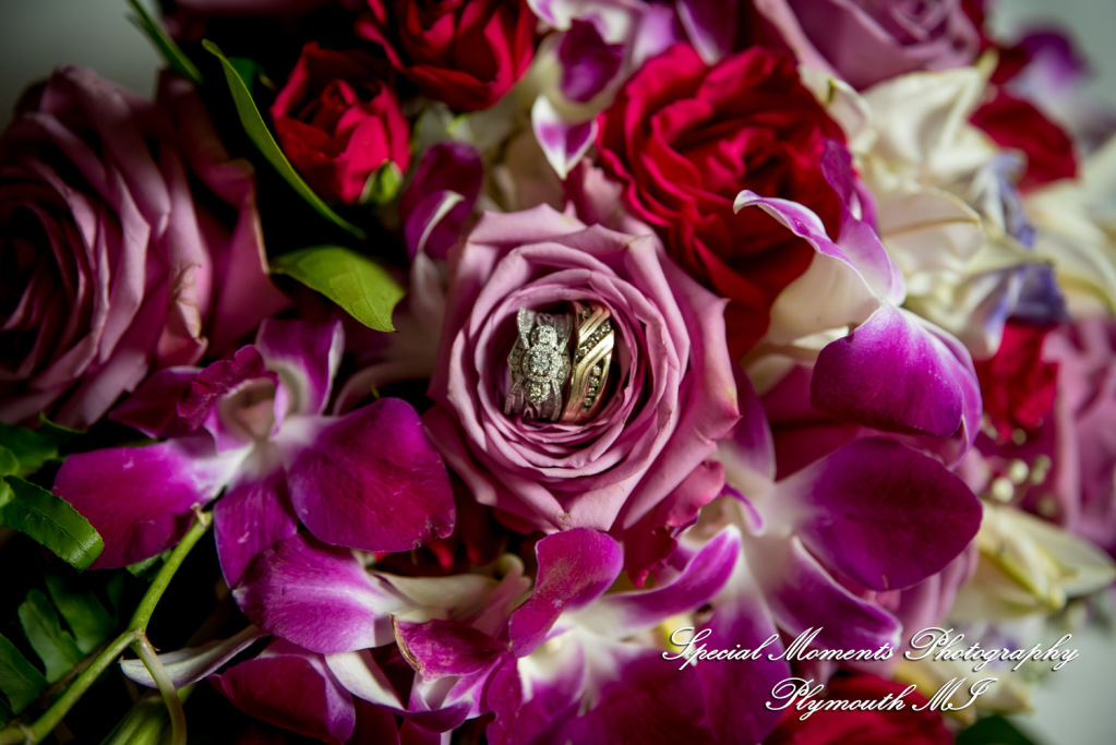 Taylor & Jacob Polo Fields Golf & Country Club Ann Arbor MI wedding photograph