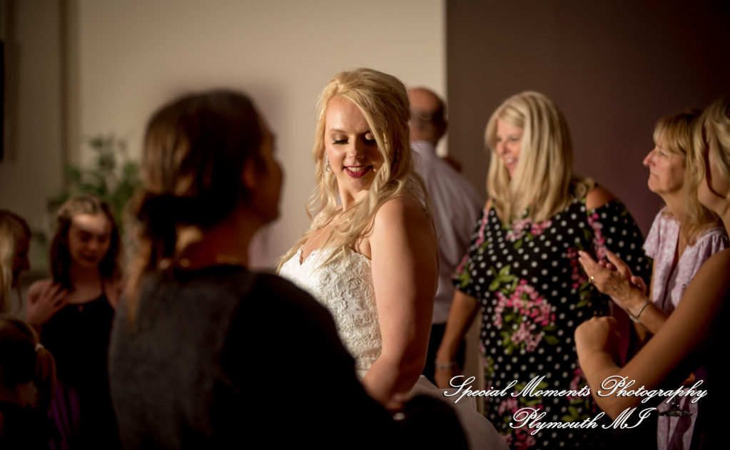 Taylor & Jacob Polo Fields Golf & Country Club Ann Arbor MI wedding photograph