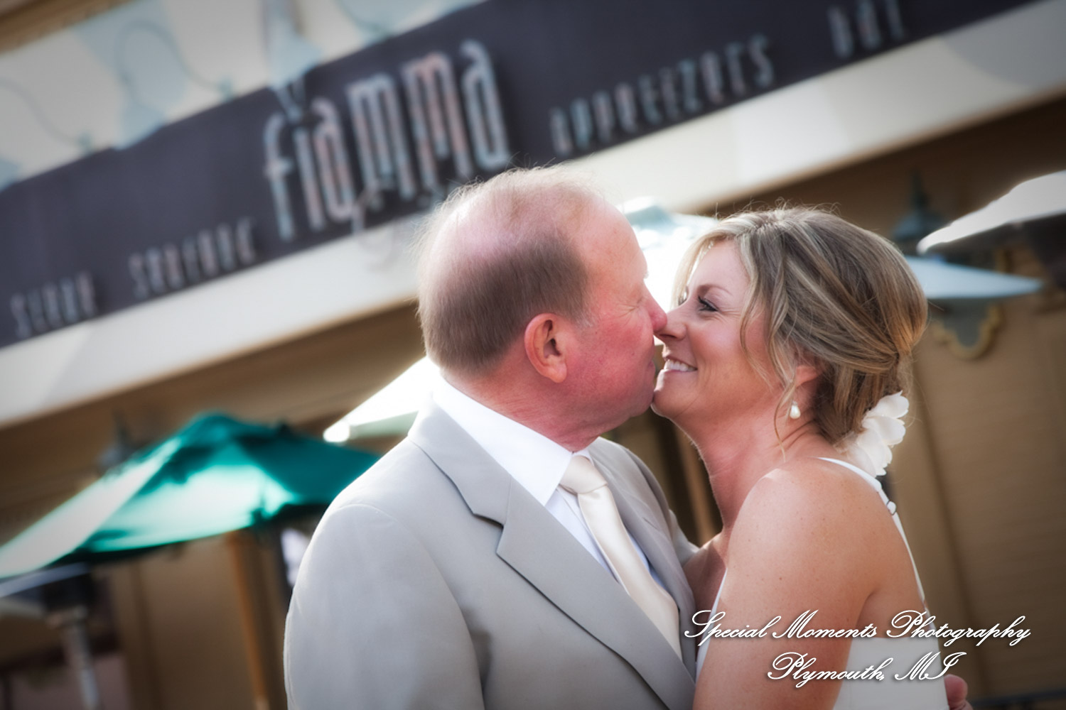 Pete & Paula at Fiamma Grill Plymouth MI wedding photograph