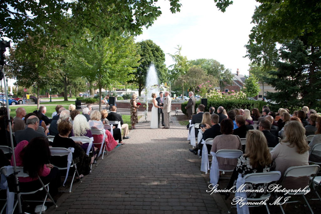 Pete & Paula at Fiamma Grill Plymouth MI wedding photograph