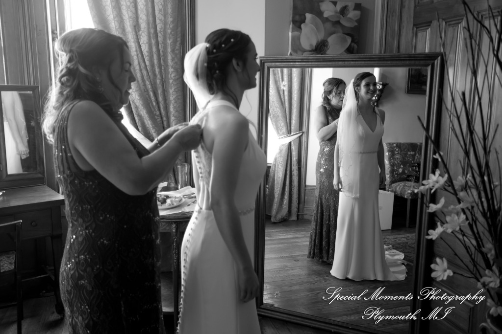 Andrea & Jonathan at The Whitney Detroit MI wedding photograph