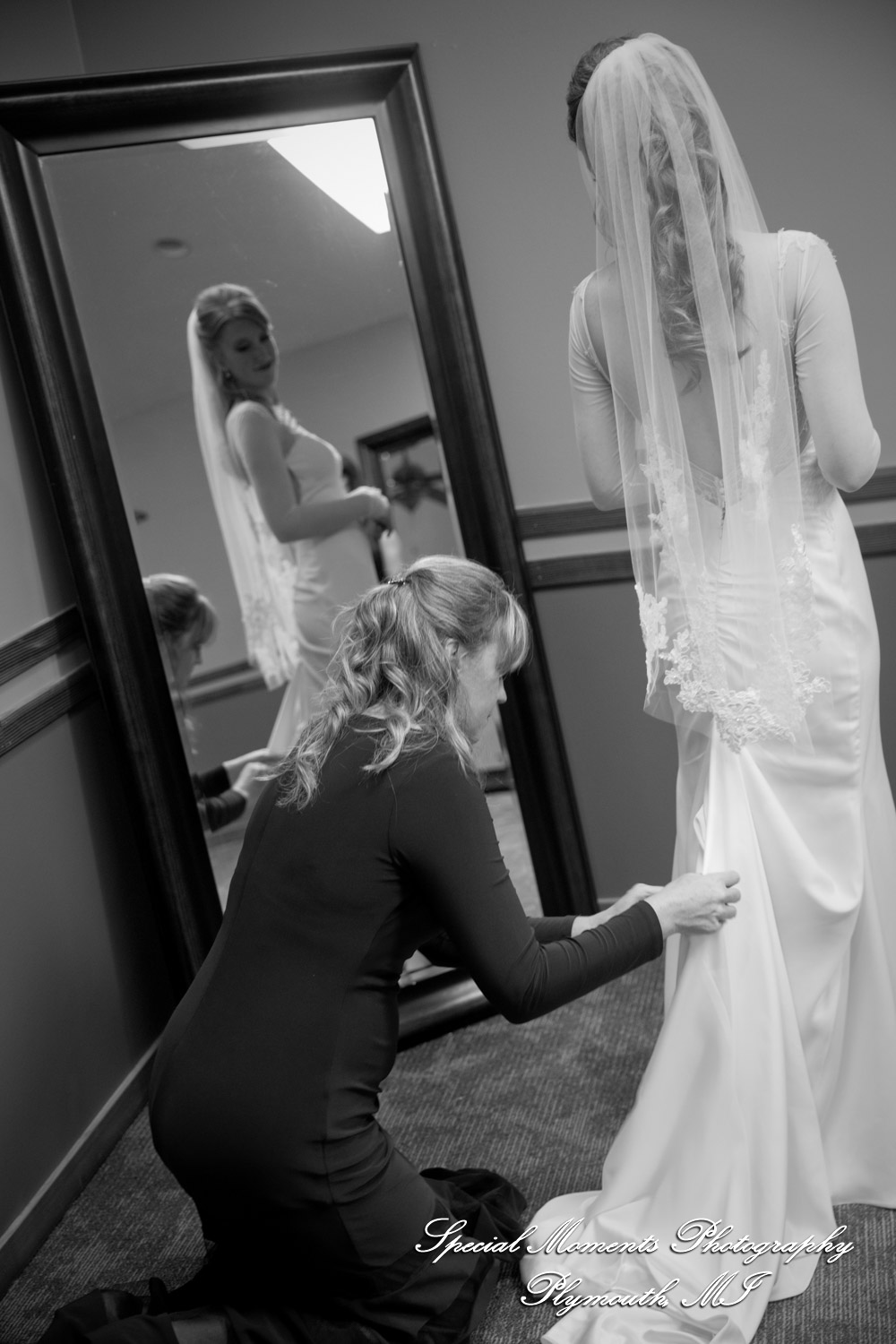 Heather & Clark at Stonebridge Golf Club Ann Arbor MI wedding photograph