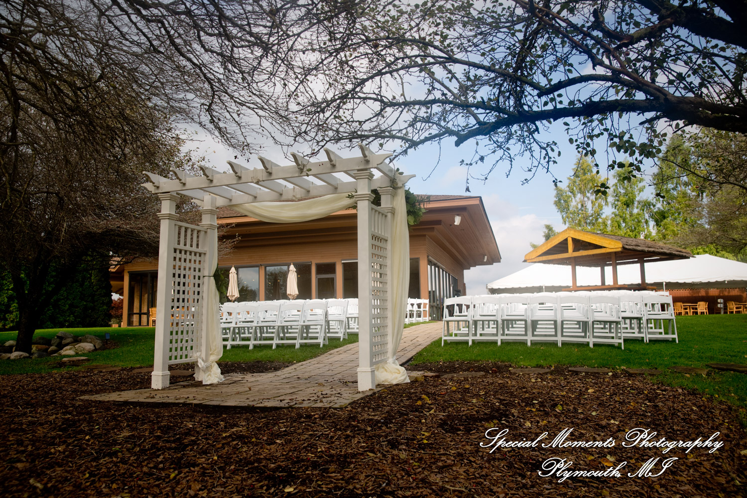 Heather & Clark at Stonebridge Golf Club Ann Arbor MI wedding photograph