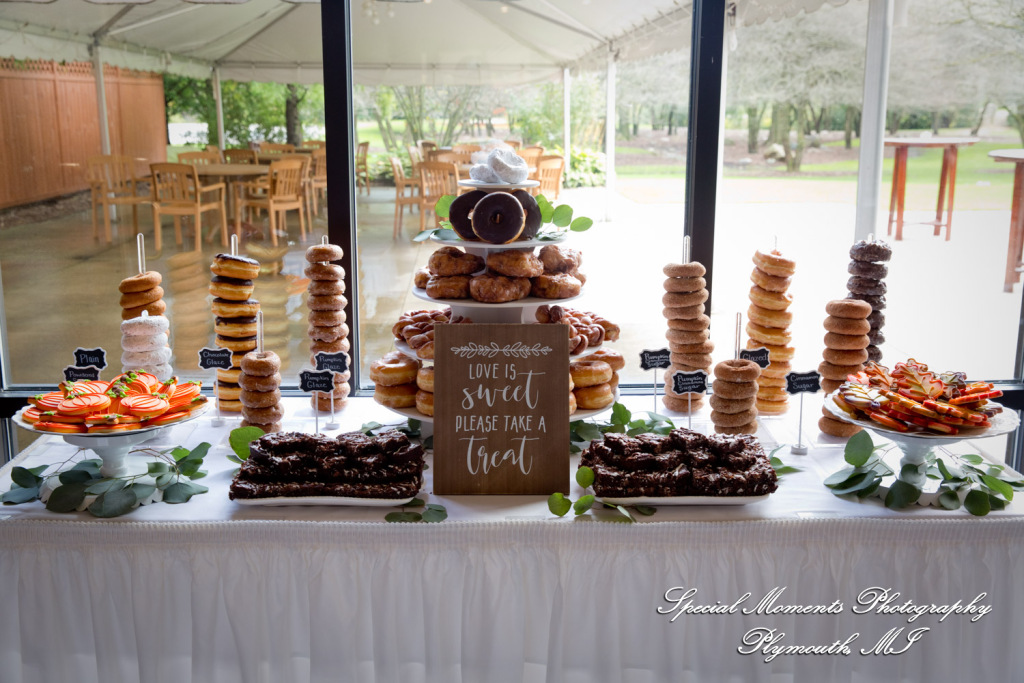 Heather & Clark at Stonebridge Golf Club Ann Arbor MI wedding photograph