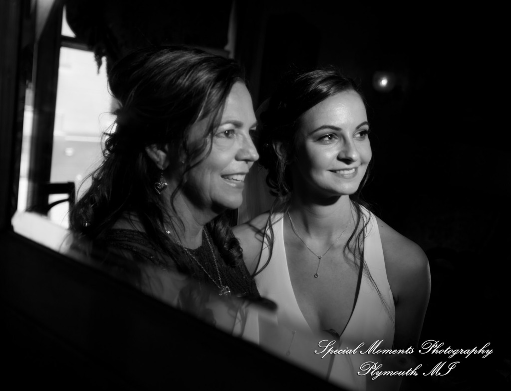 Andrea & Jonathan at The Whitney Detroit MI wedding photograph