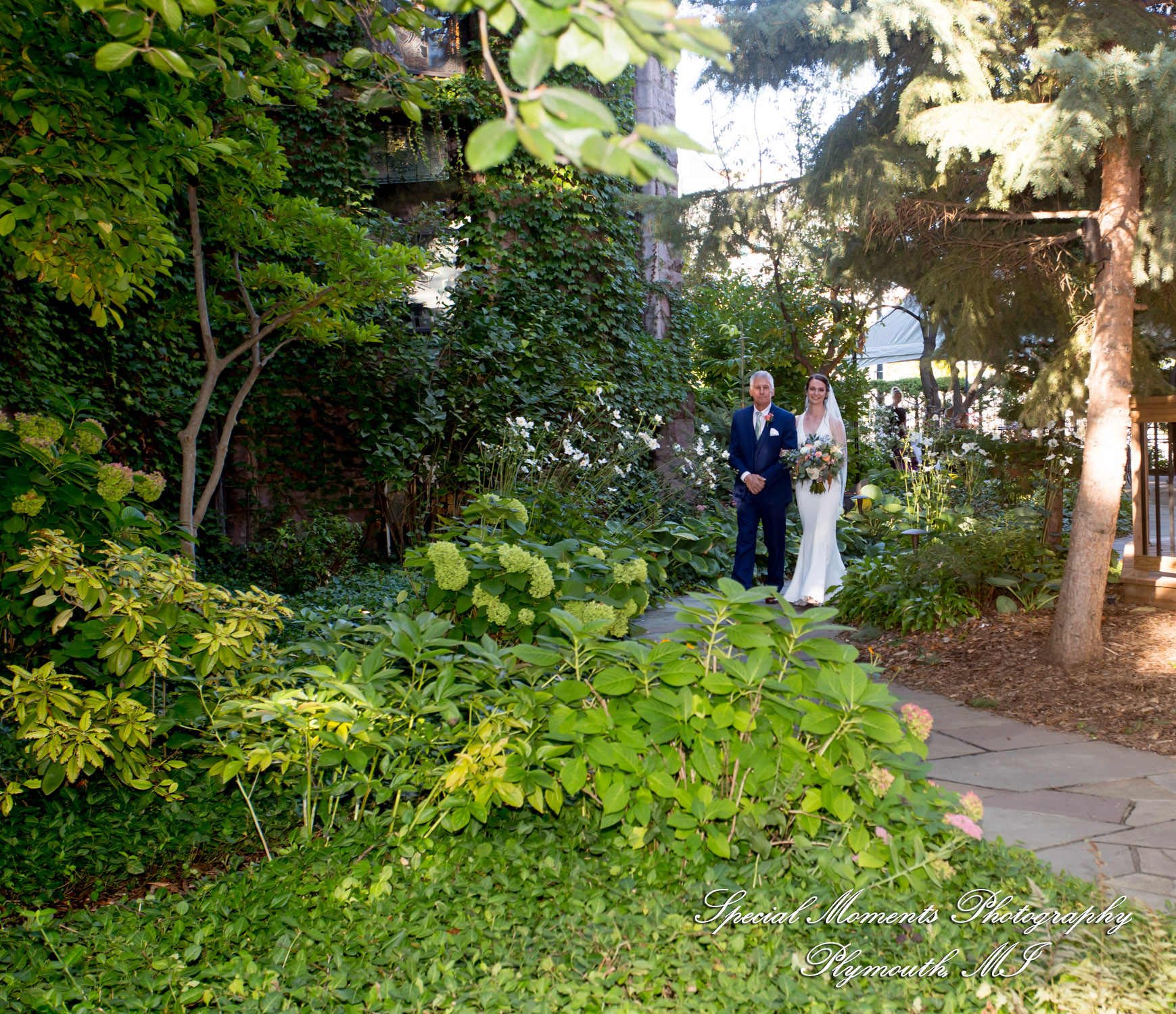 Andrea & Jonathan at The Whitney Detroit MI wedding photograph