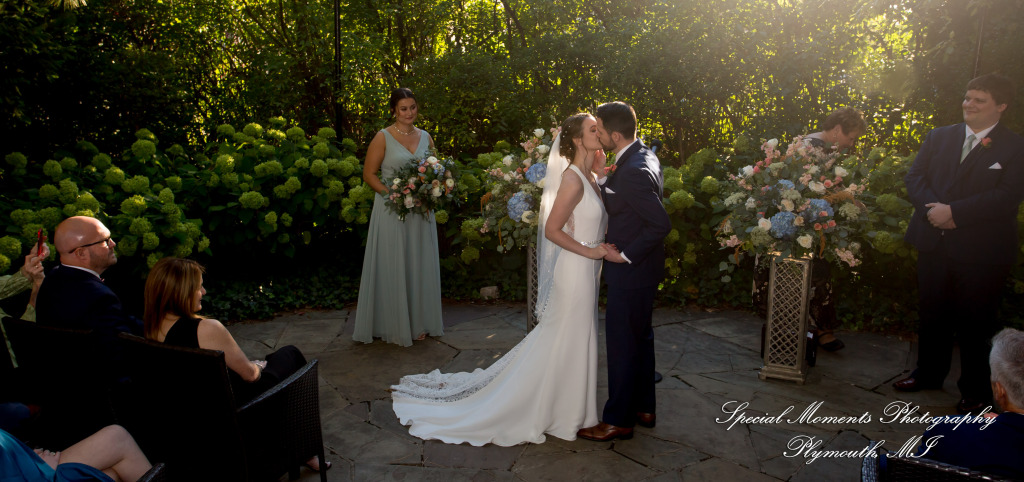 Andrea & Jonathan at The Whitney Detroit MI wedding photograph