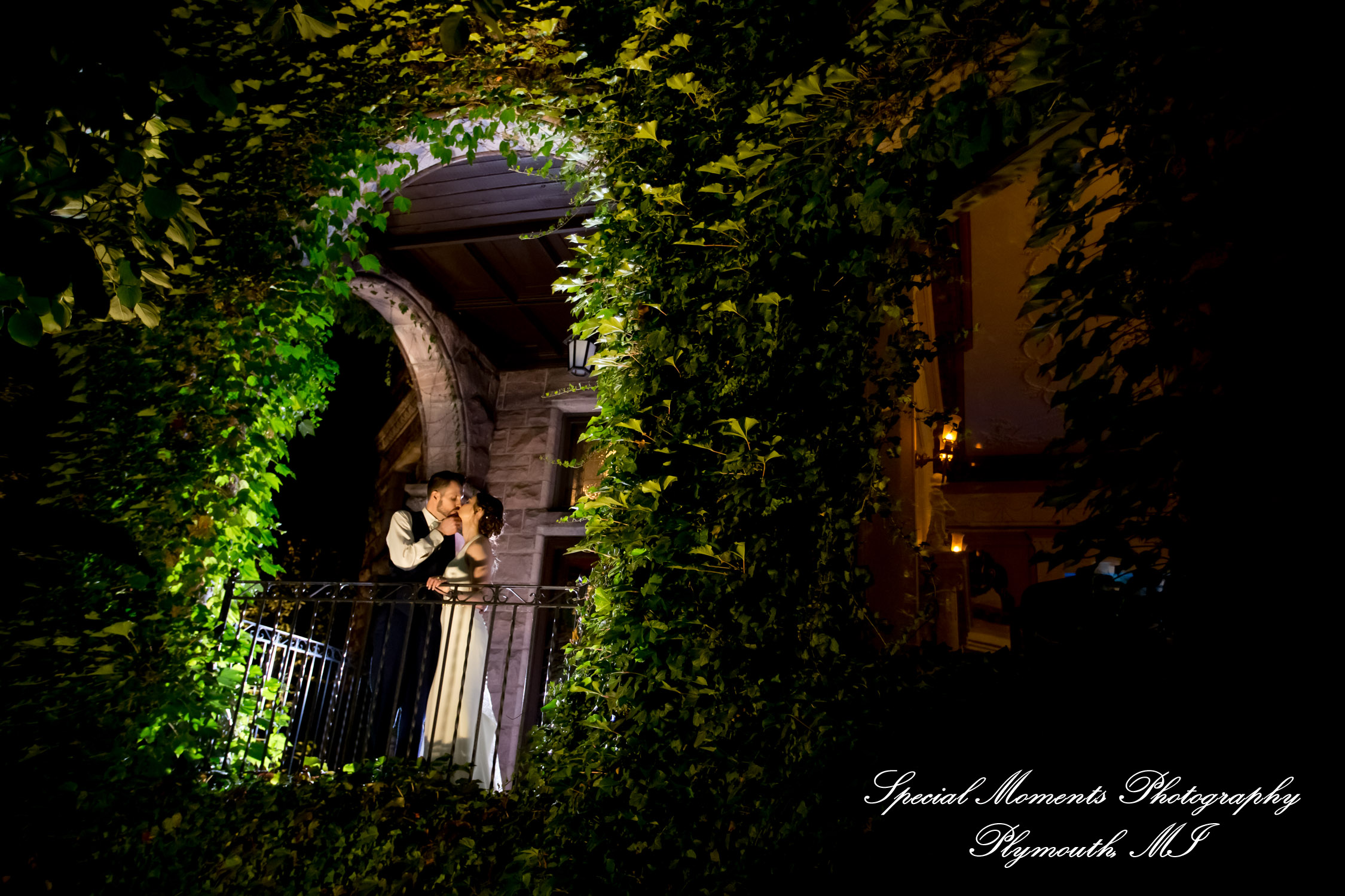 Andrea & Jonathan at The Whitney Detroit MI wedding photograph