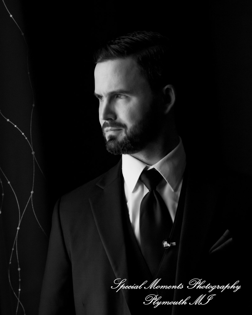 Julianne & Sean at Newburg United Methodist Livonia MI wedding photograph