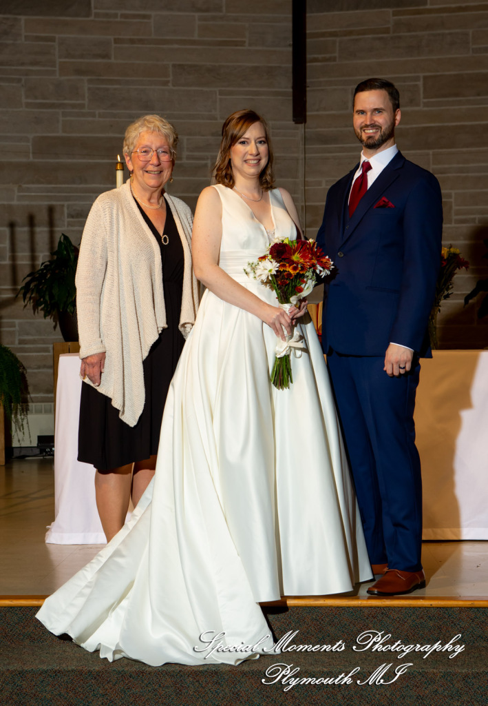 Julianne & Sean at Newburg United Methodist Livonia MI wedding photograph