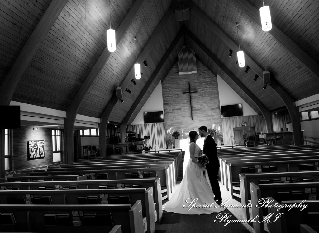 Julianne & Sean at Newburg United Methodist Livonia MI wedding photograph