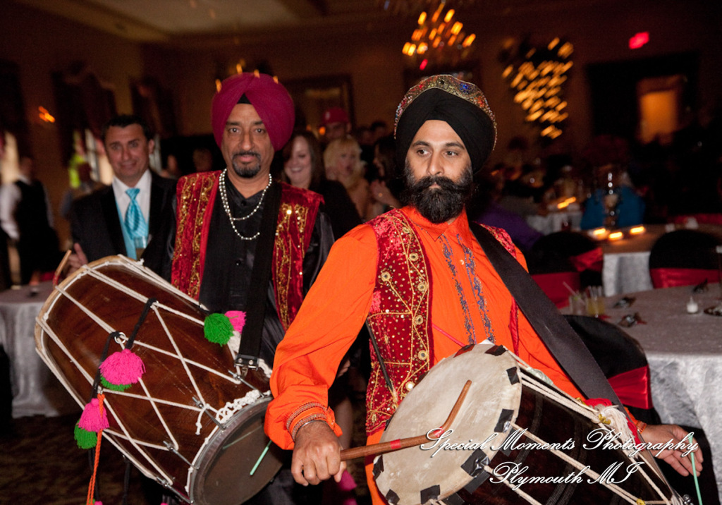 5 Star - Stephanie & Korey at Crystal Gardens Southgate MI wedding photography Shoe Shot