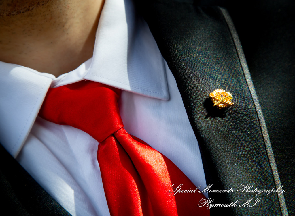 Patricia & Kyle at Canterbury Castle Lake Orion MI wedding photograph