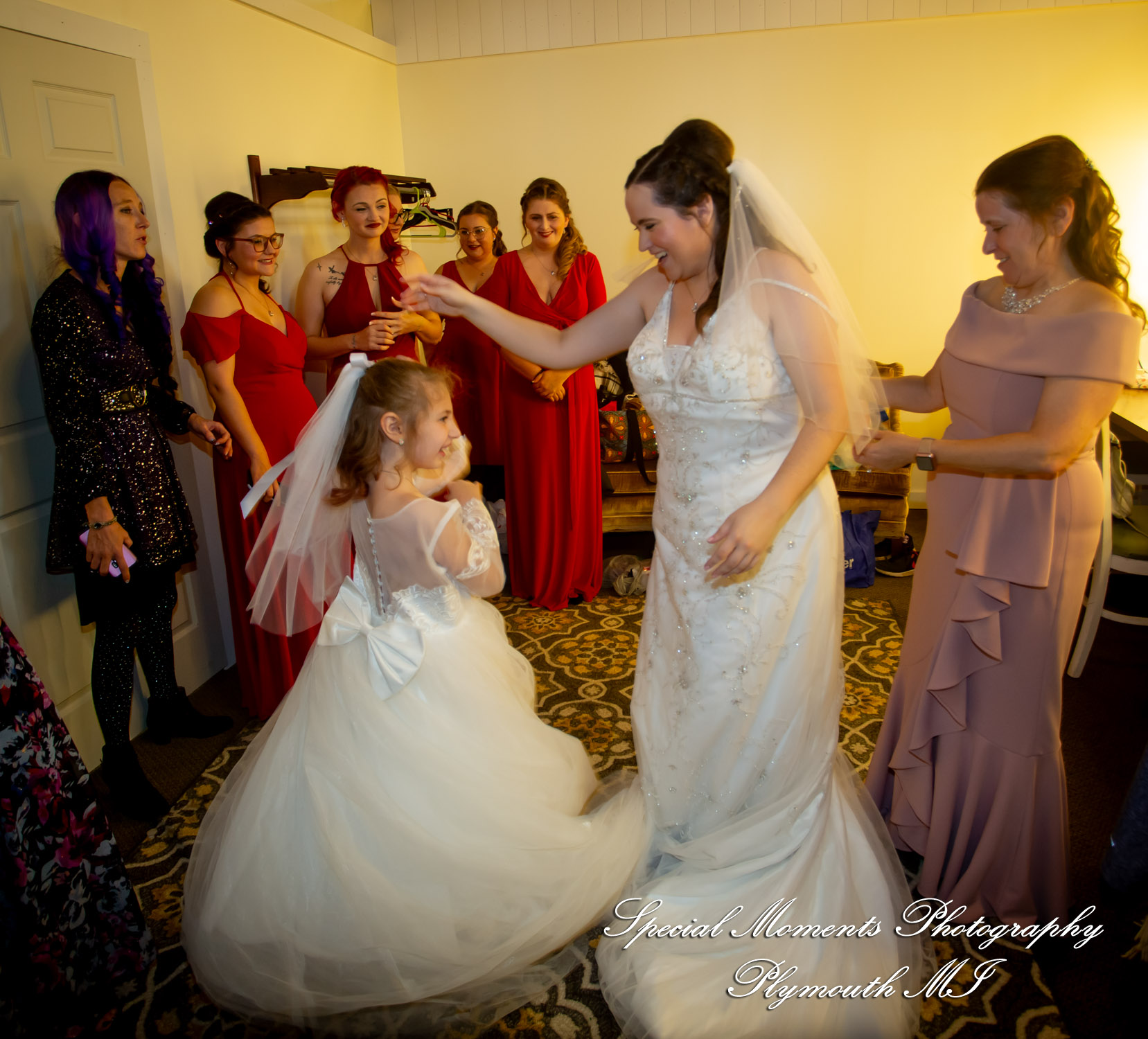 Patricia & Kyle at Canterbury Castle Lake Orion MI wedding photograph