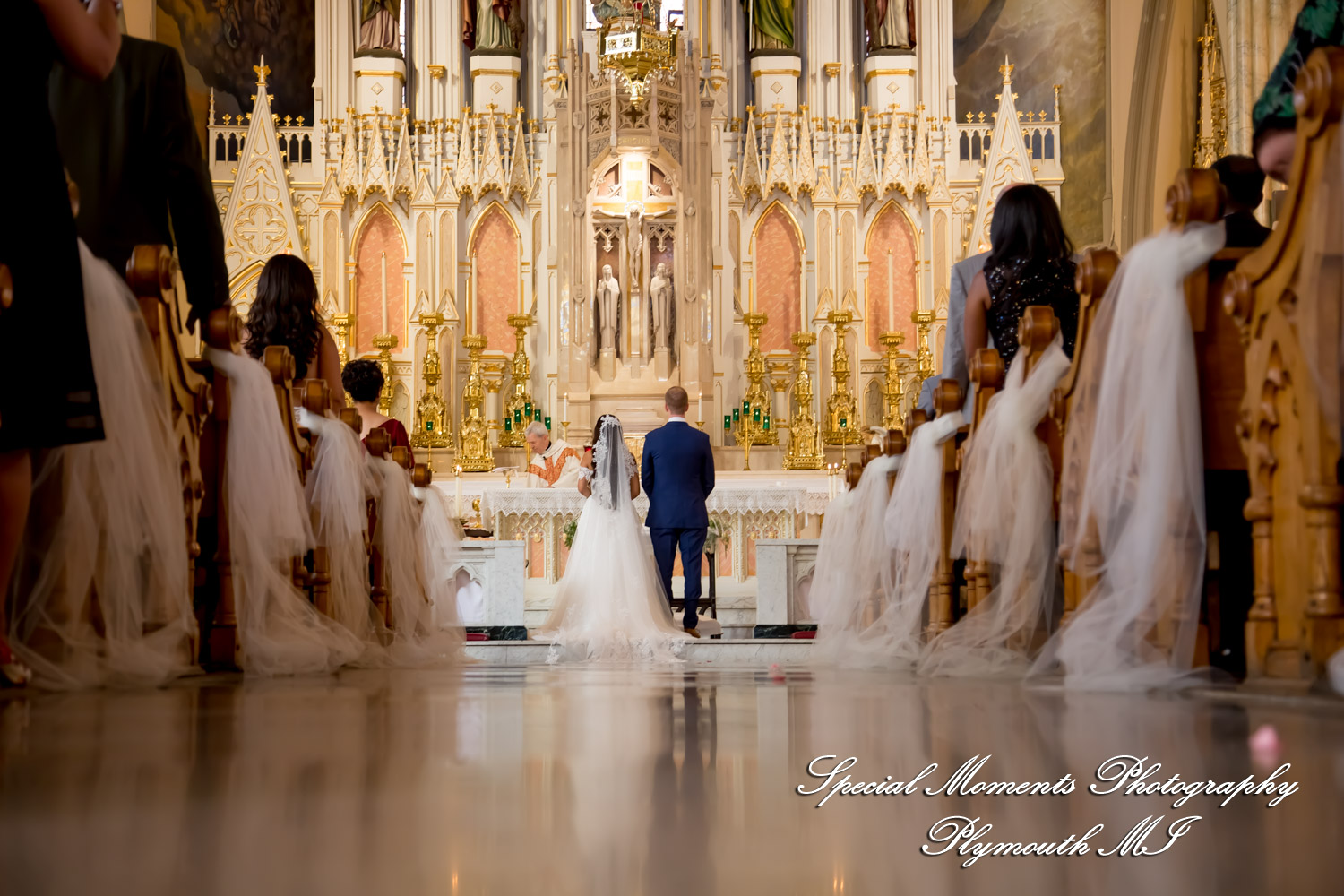 Heidy & Marcin at Sweetest Heart of Mary Church Detroit MI wedding photograph