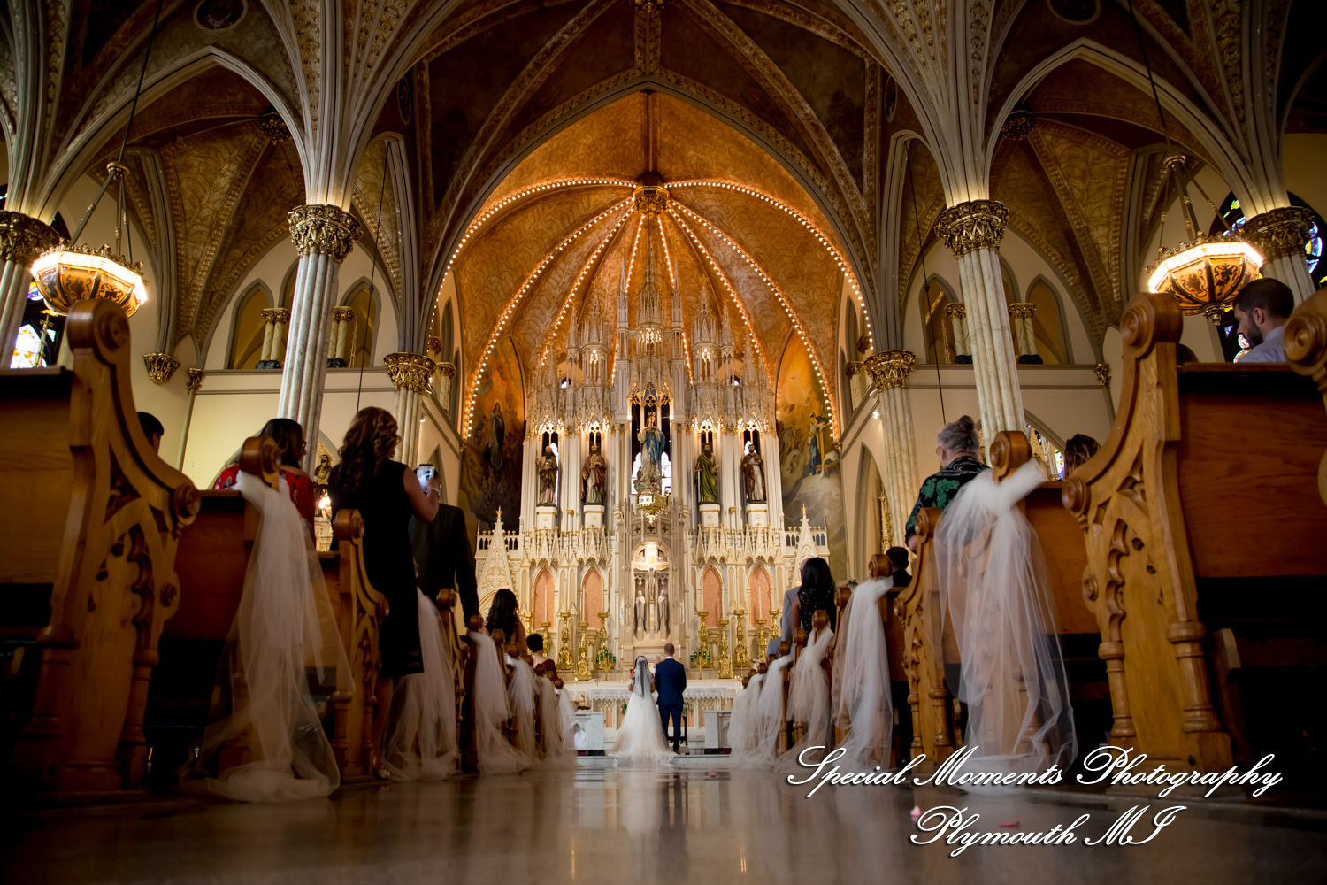 Heidy & Marcin at Sweetest Heart of Mary Church Detroit MI wedding photograph